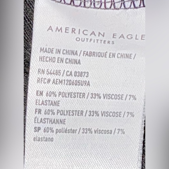 American Eagle Outfitters Black Ribbed V-Neck HalterTop - Picture 7 of 7